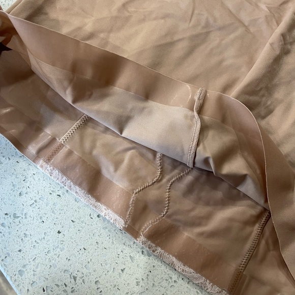 NWOT Victoria Secret highwaist mini shapewear - Picture 4 of 4